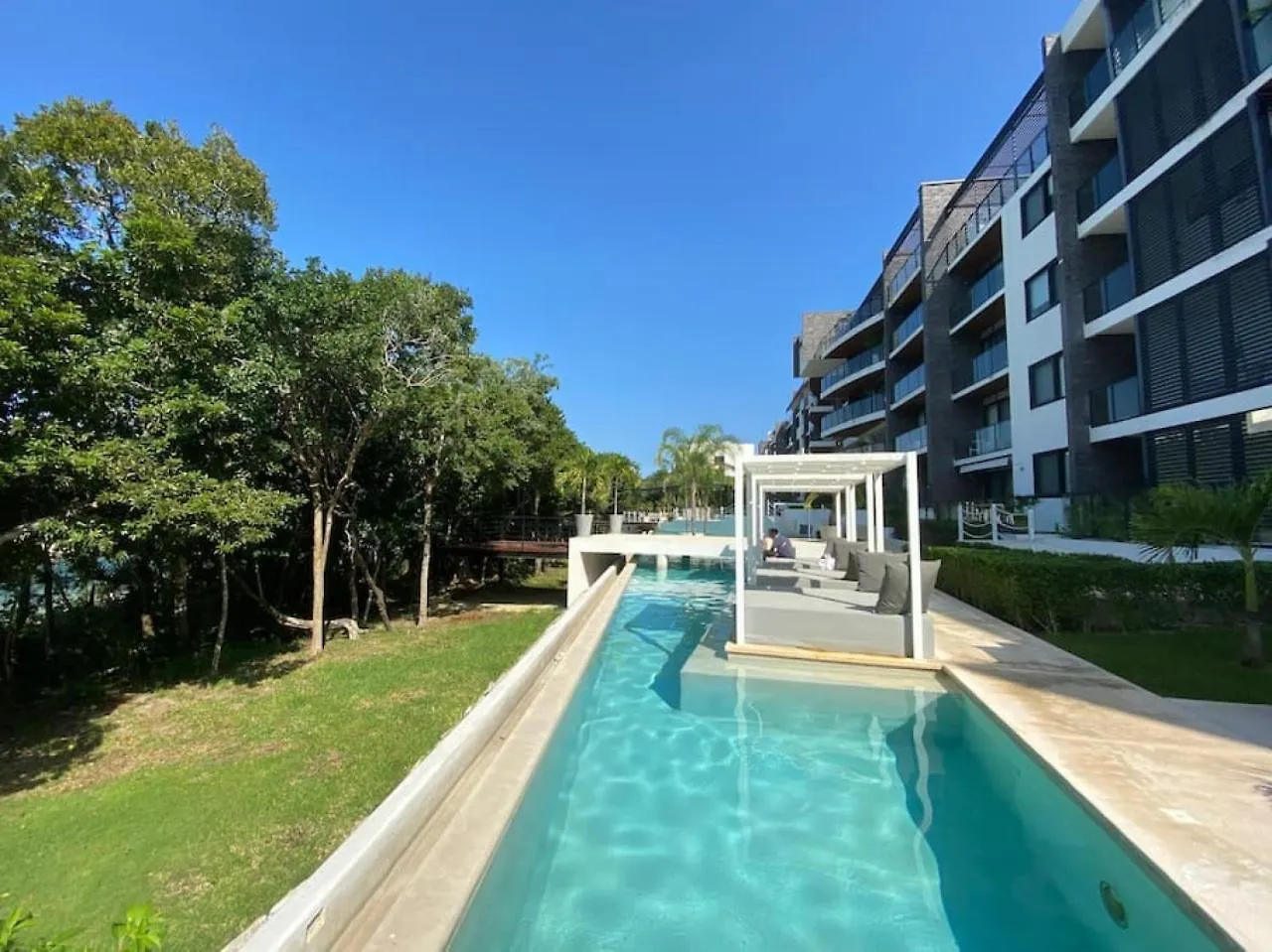 2Bd Condo In Bahia Principe Pga Golf, Beach Club Akumal Mexico